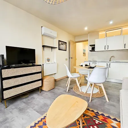 Design Flat * Πλάγια ντελ Ινγκλές