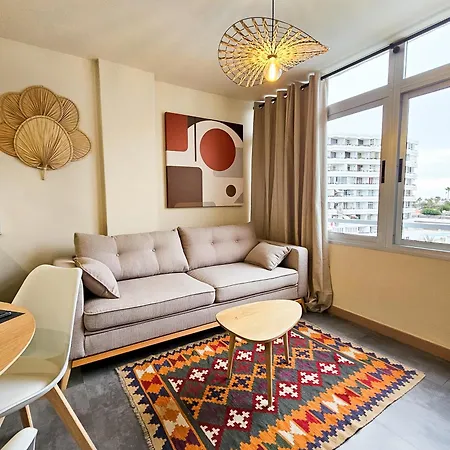 Design Flat شقة بلايا ديل إنغلز
